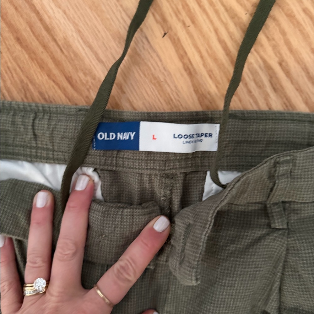 Men’s shirts and pants - Picture 9 of 9